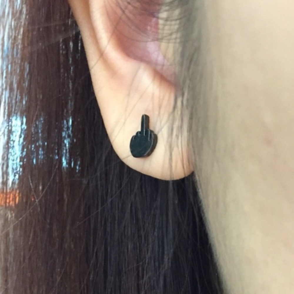 3/$30 Expressive studs! - Picture 4 of 4